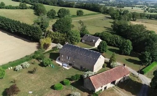 House in Le Grand-Bourg, Nouvelle-Aquitaine, France 1