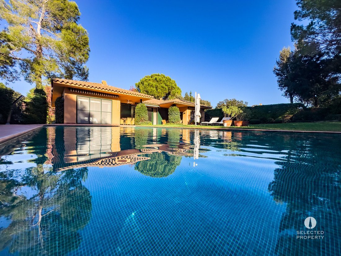 Villa in Navata, Catalonia, Spain 1 - 18351632