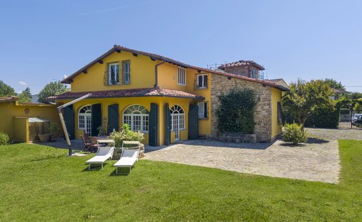 Villa in Gavinana, Florence, Italy 1
