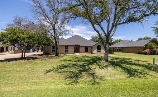 House in Granbury, Texas, United States 1