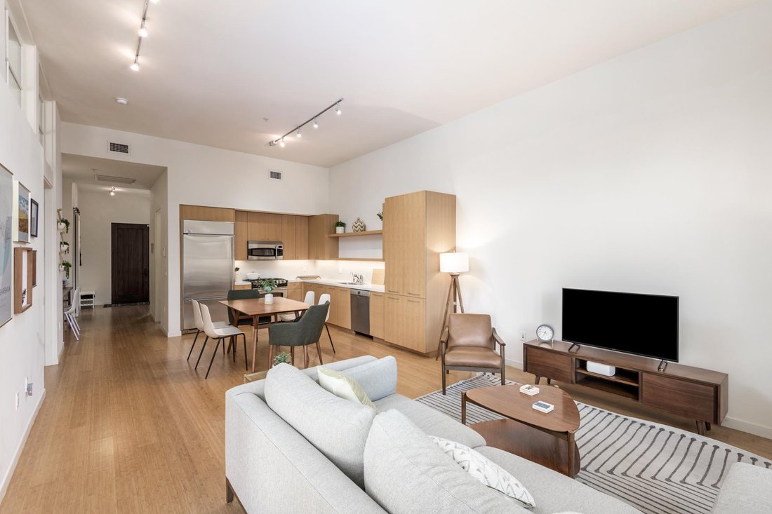 Condo in Santa Barbara, California, United States 4 - 18353663