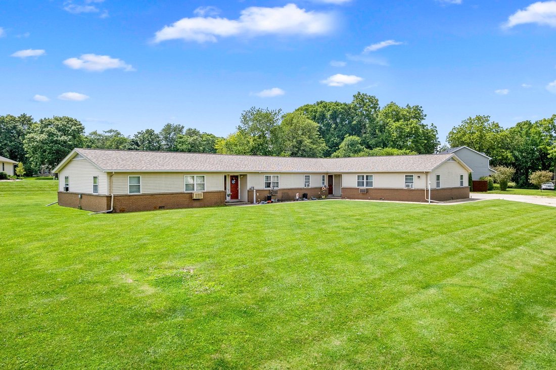 Sandwich, Illinois, United States 1 - 18354664