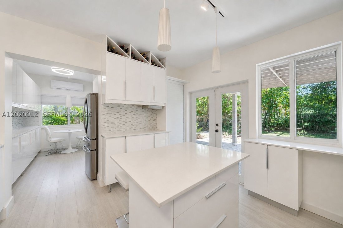 House in Miami, Florida, United States 4 - 17994385