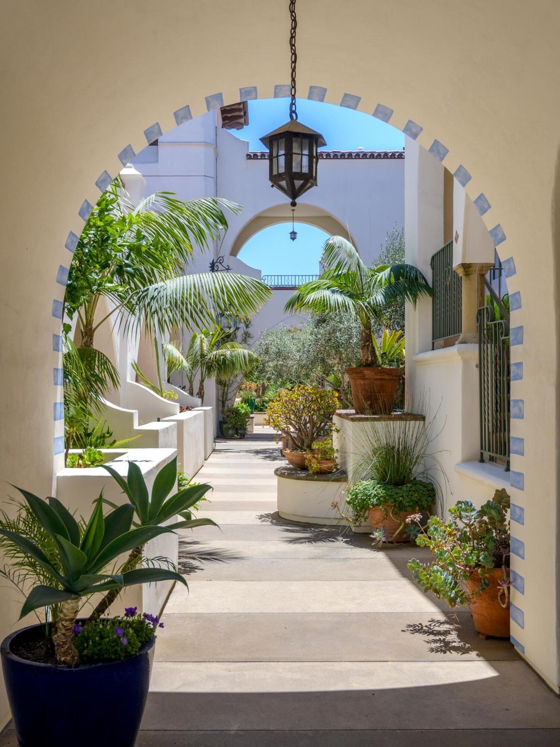 Condo in Santa Barbara, California, United States 1 - 18353663