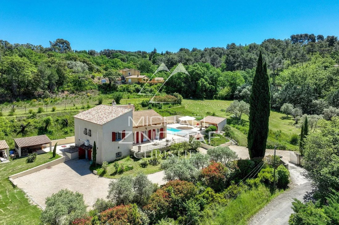 House in La Tour-d'Aigues, Provence-Alpes-Côte d'Azur, France 2 - 18352692