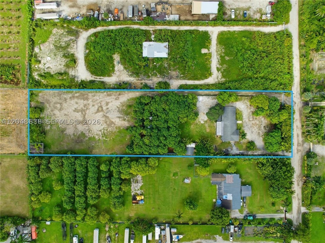 House in Miami, Florida, United States 1 - 18354257