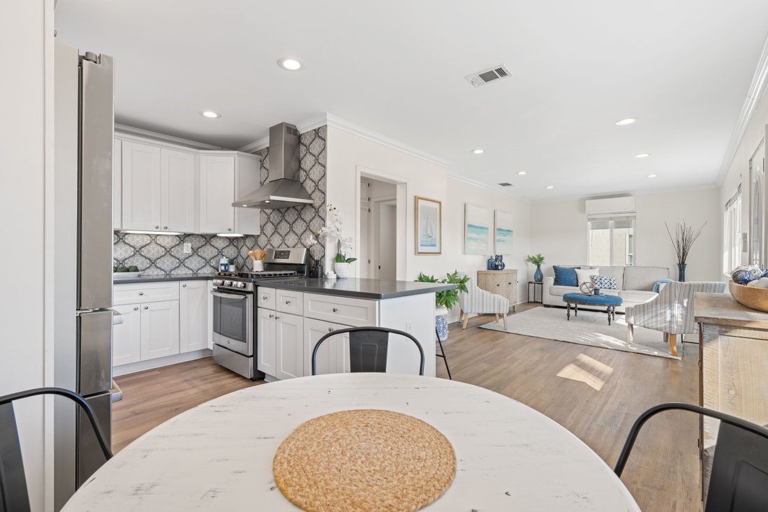 House in Los Angeles, California, United States 5 - 18352617