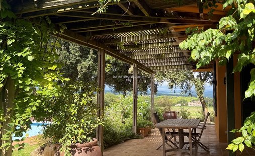 Casa en Navata, Cataluña, España 1