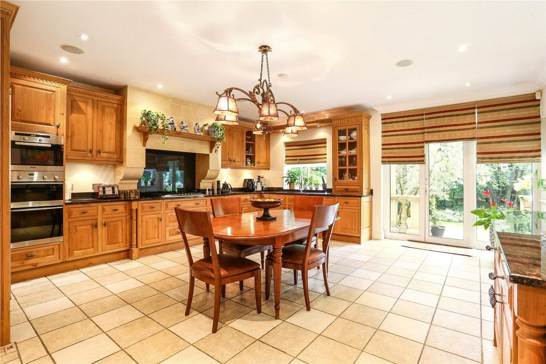 Casa in Ducks Hill, Hillingdon, Inghilterra 4 - 18352194