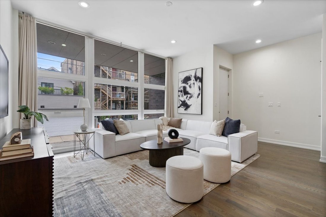House in Chicago, Illinois, United States 4 - 18354701