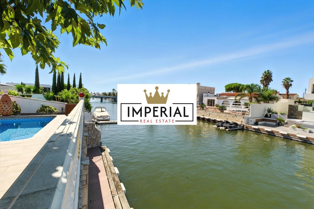 House in Empuriabrava, Catalonia, Spain 3 - 18352436