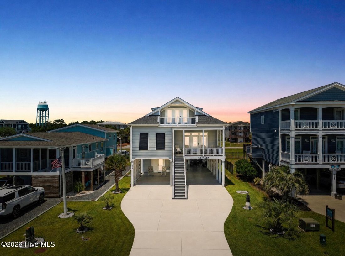 House in Oak Island, North Carolina, United States 4 - 18352835