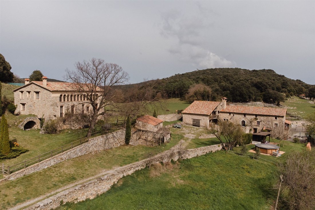 Finca in Tortellà, Katalonien, Spanien 2 - 18351545