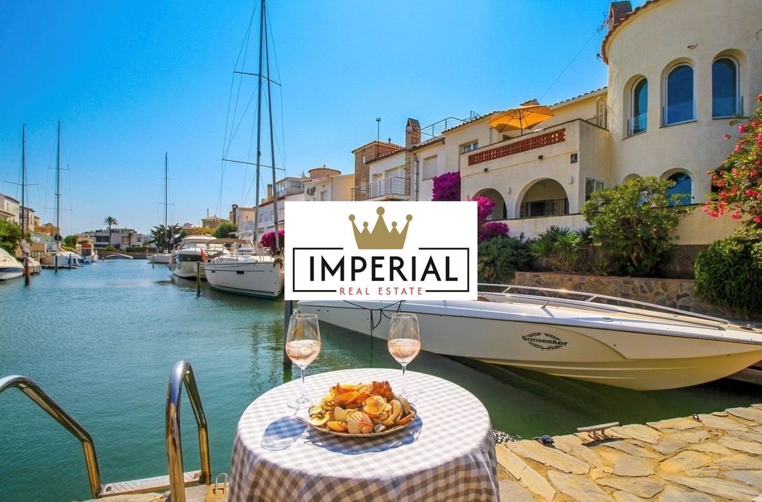 House in Empuriabrava, Catalonia, Spain 4 - 18351709