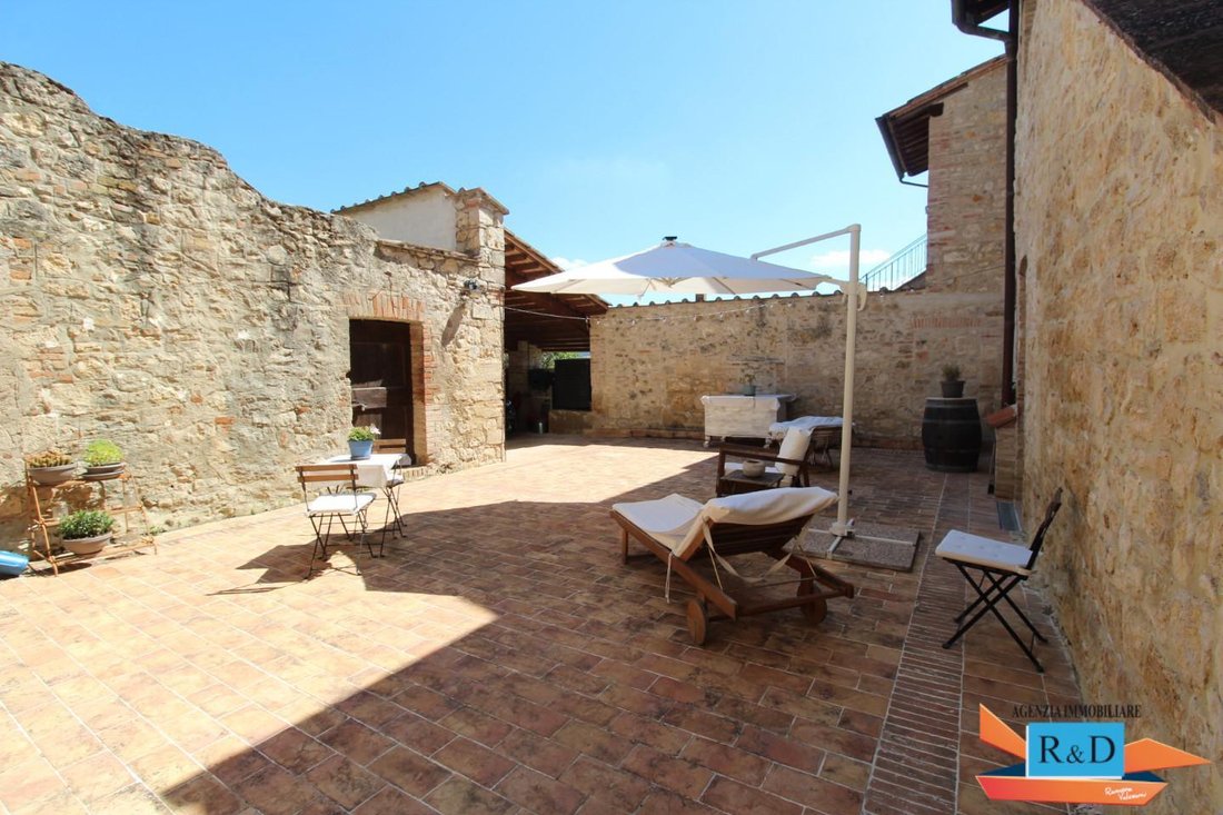 Villa in Colle di Val d'Elsa, Tuscany, Italy 5 - 18354097