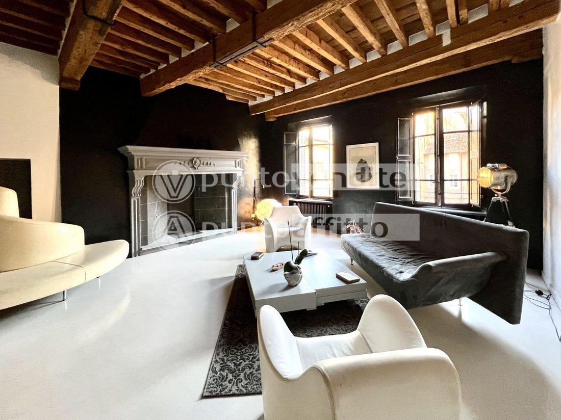 Apartment in Historic Center, Lucca, Tuscany 1 - 18354115