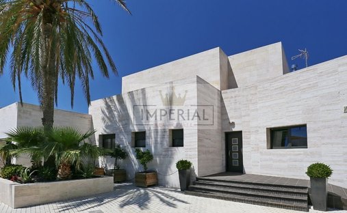 House in Empuriabrava, Catalonia, Spain 1