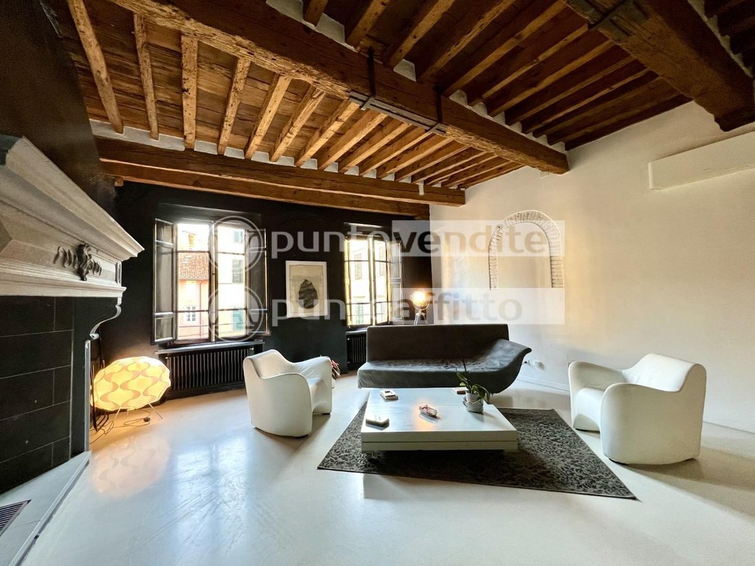 Apartment in Historic Center, Lucca, Tuscany 4 - 18354115