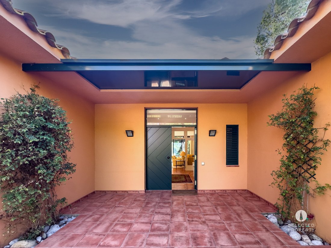 Villa in Navata, Catalonia, Spain 5 - 18351632
