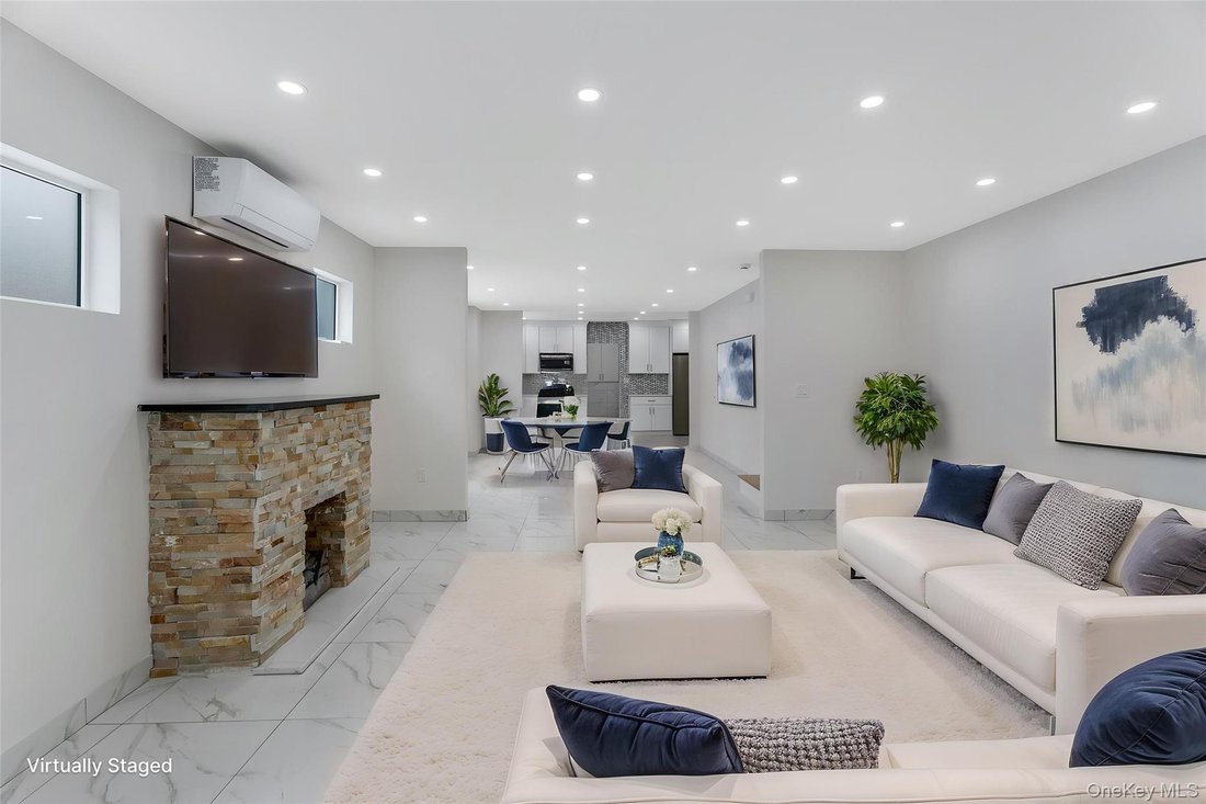 House in New York, New York, United States 4 - 18354901