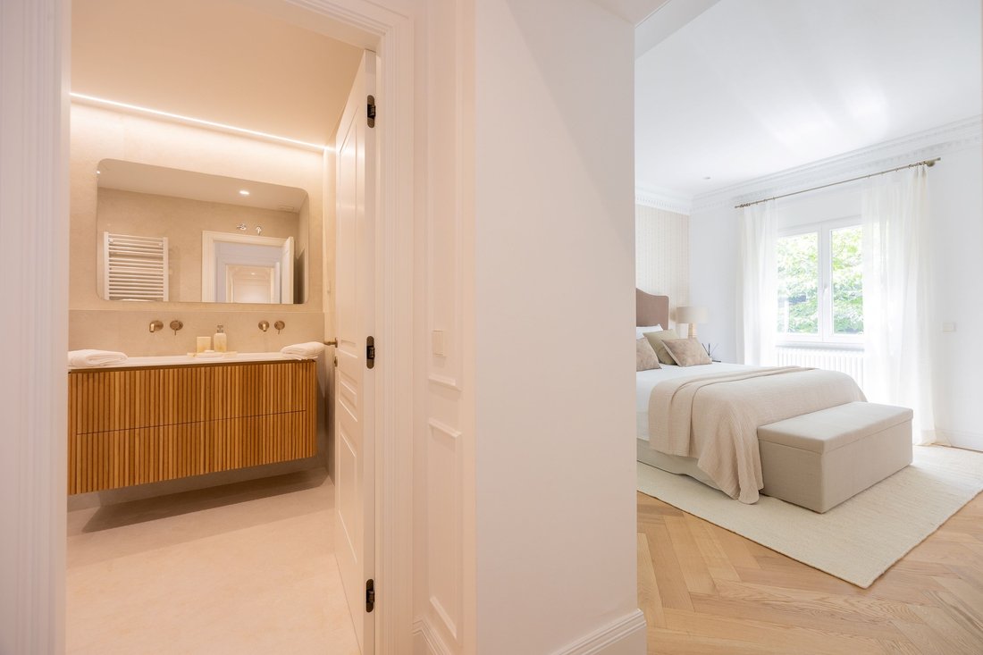 Apartment in Barrio Salamanca, Madrid, Spain 5 - 18350973