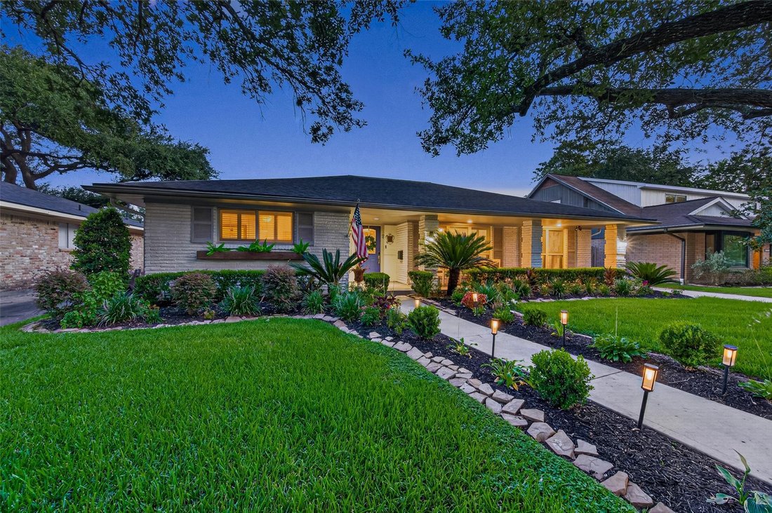 House in Houston, Texas, United States 3 - 18355359