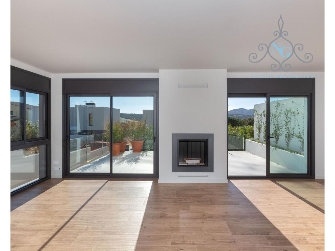 Townhouse in Santa Cristina d'Aro, Catalonia, Spain 3 - 18351046