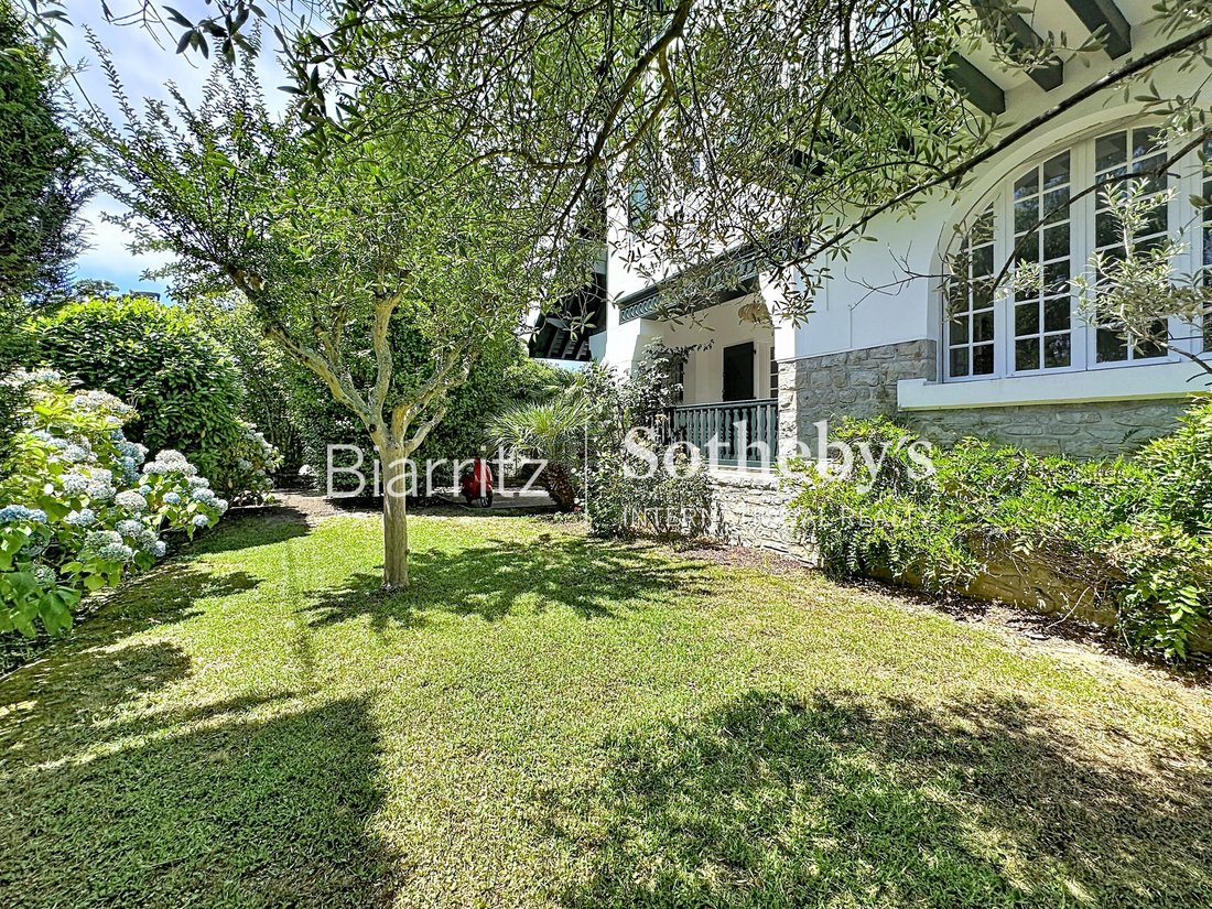 House in Biarritz, Nouvelle-Aquitaine, France 2 - 17666701