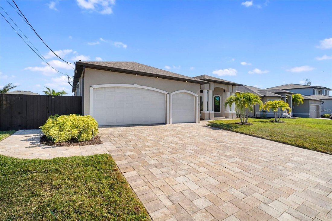House in Cape Coral, Florida, United States 3 - 18174715