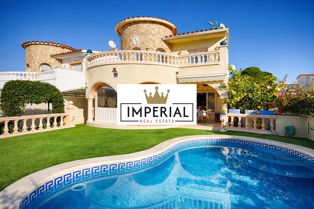 House in Empuriabrava, Catalonia, Spain 1 - 18351448