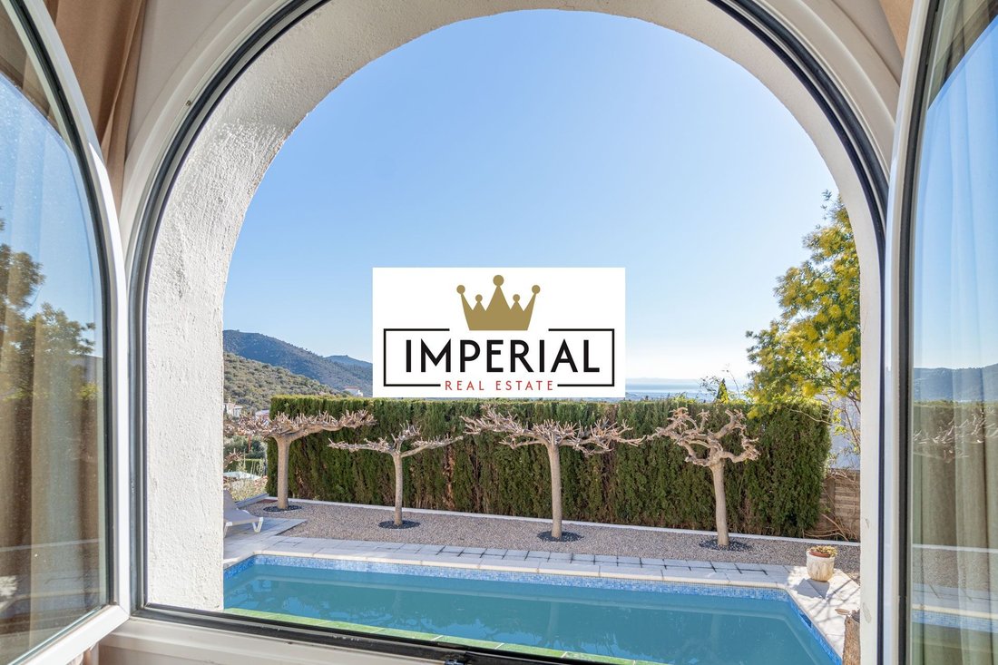Villa in Roses, Catalonia, Spain 4 - 18351290