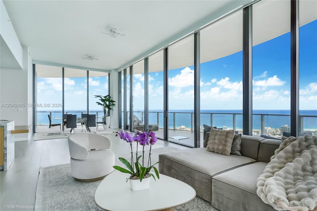 Condo in Miami Beach, Florida, United States 1 - 18355570
