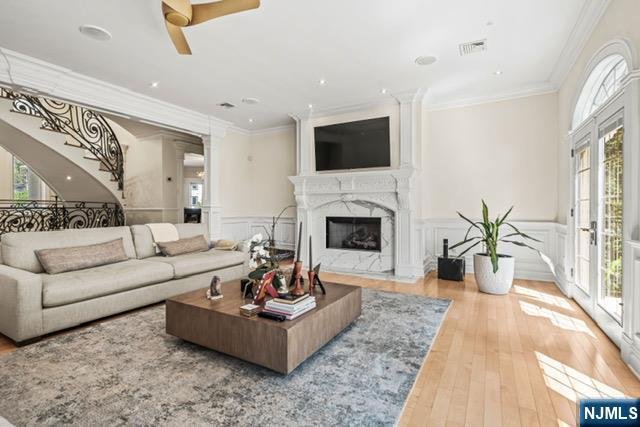 House in Cliffside Park, New Jersey, United States 4 - 17877186