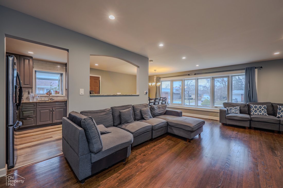 House in Morton Grove, Illinois, United States 3 - 18354700