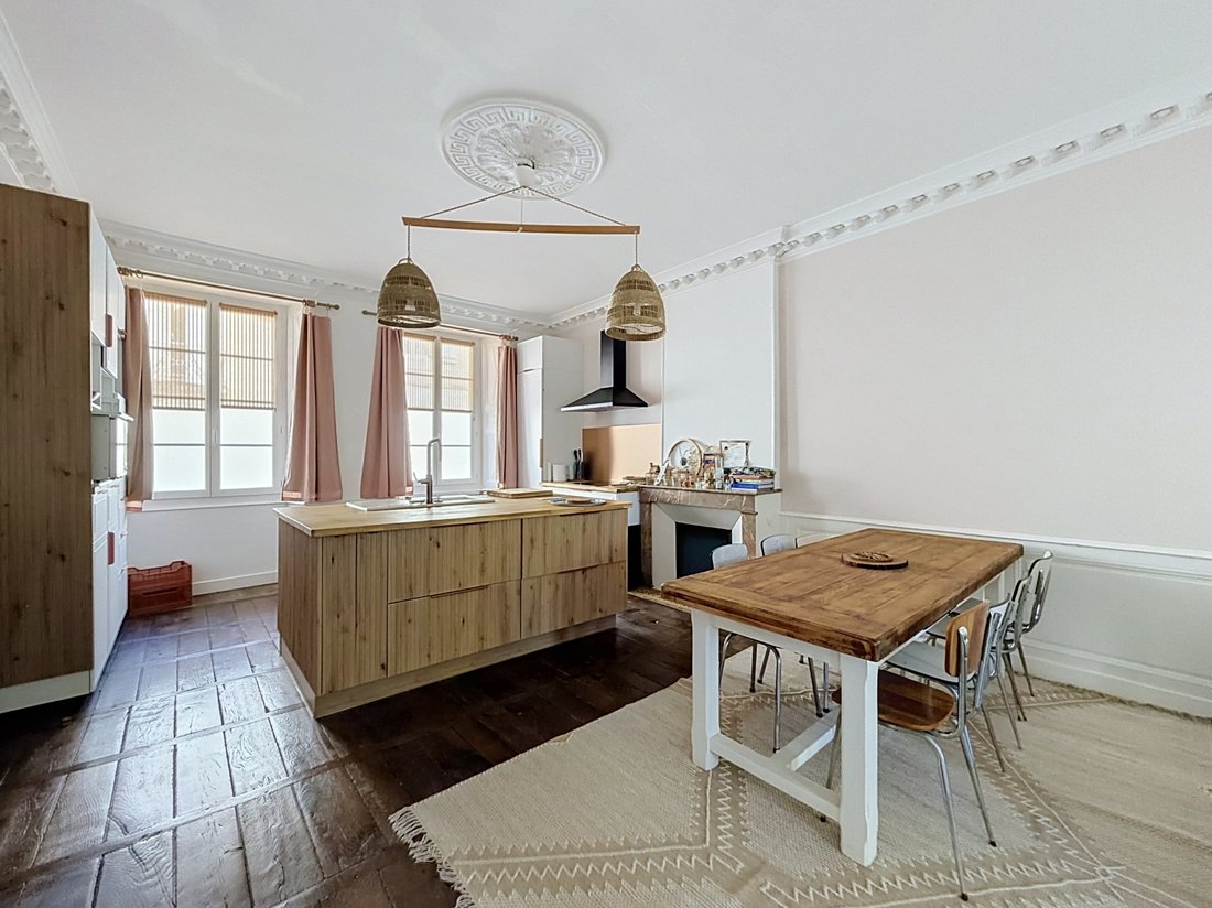 House in La Rochefoucauld, La Rochefoucauld-en-Angoumois, France 4 - 18041056