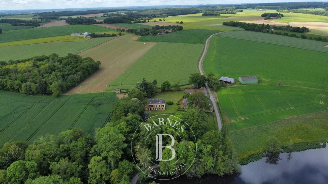Estate in La Croix-du-Perche, Centre-Val de Loire, France 4 - 18352665