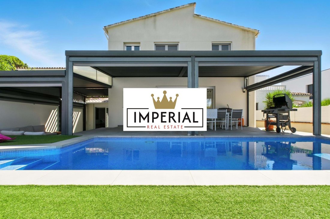 House in Empuriabrava, Catalonia, Spain 4 - 18352418