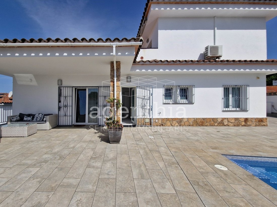 Chalet in l'Escala, Catalonia, Spain 2 - 18352140