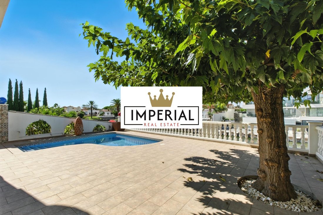 House in Empuriabrava, Catalonia, Spain 5 - 18352436