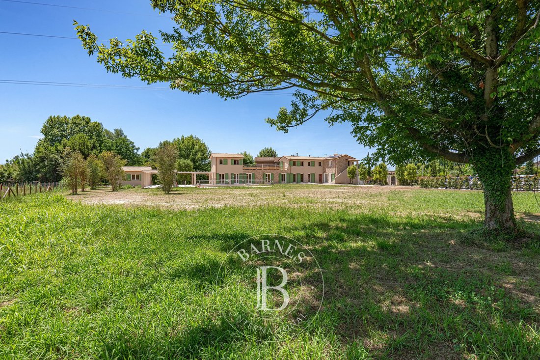 Villa in Pietrasanta, Tuscany, Italy 4 - 16981431