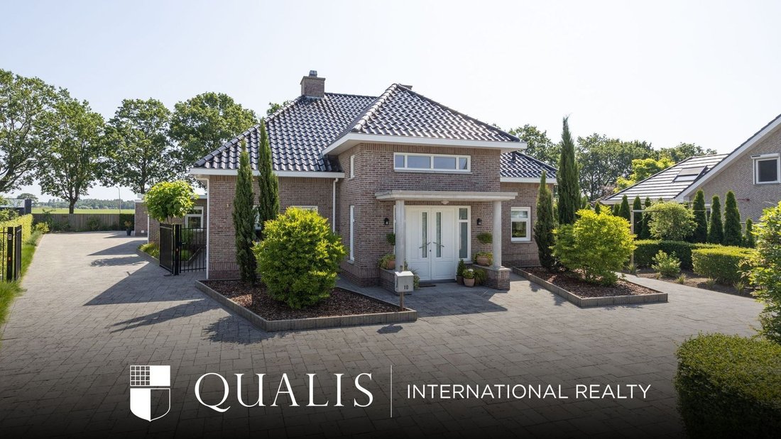 Villa in Sint Willebrord, North Brabant, Netherlands 1 - 18352764