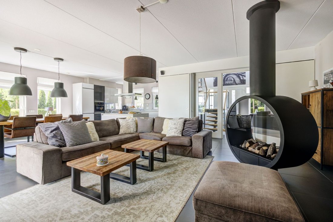 Villa in Sint Willebrord, North Brabant, Netherlands 2 - 18352764