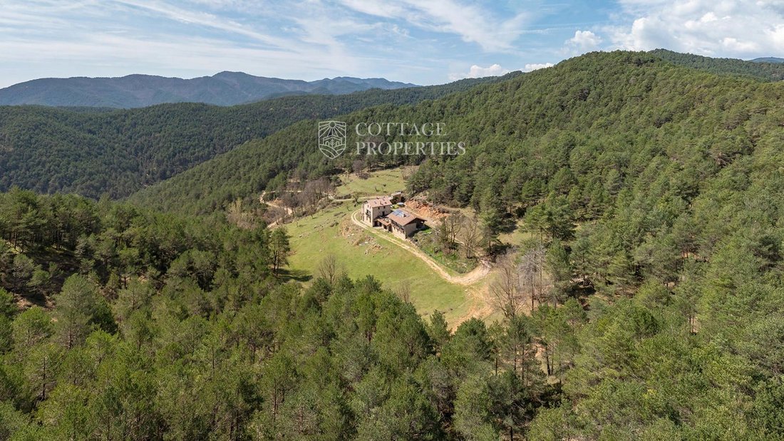 Finca in Ripoll, Catalonia, Spain 2 - 18352401