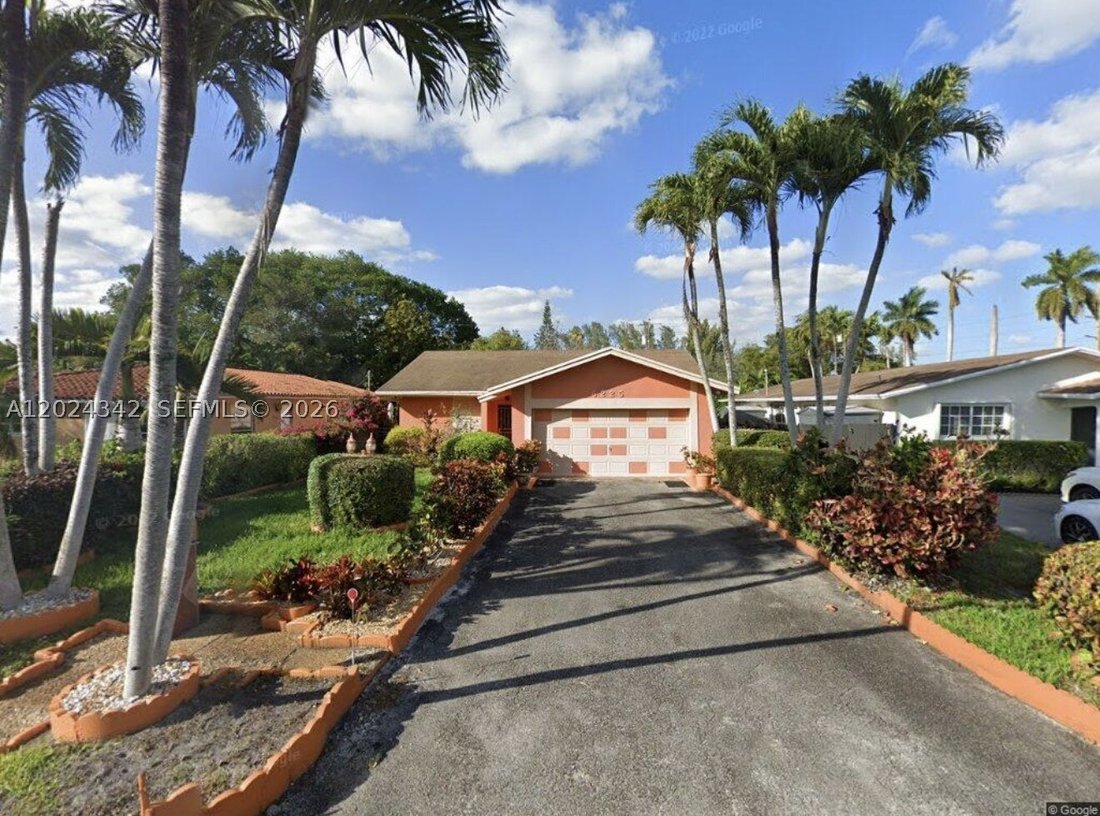 House in Miami, Florida, United States 1 - 18354244