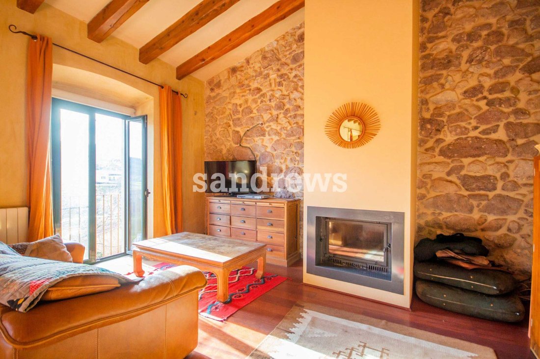 Townhouse in Darnius, Catalonia, Spain 4 - 18351075
