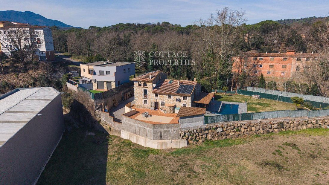Finca in Sant Julia del Llor i Bonmati, Catalonia, Spain 3 - 18352662