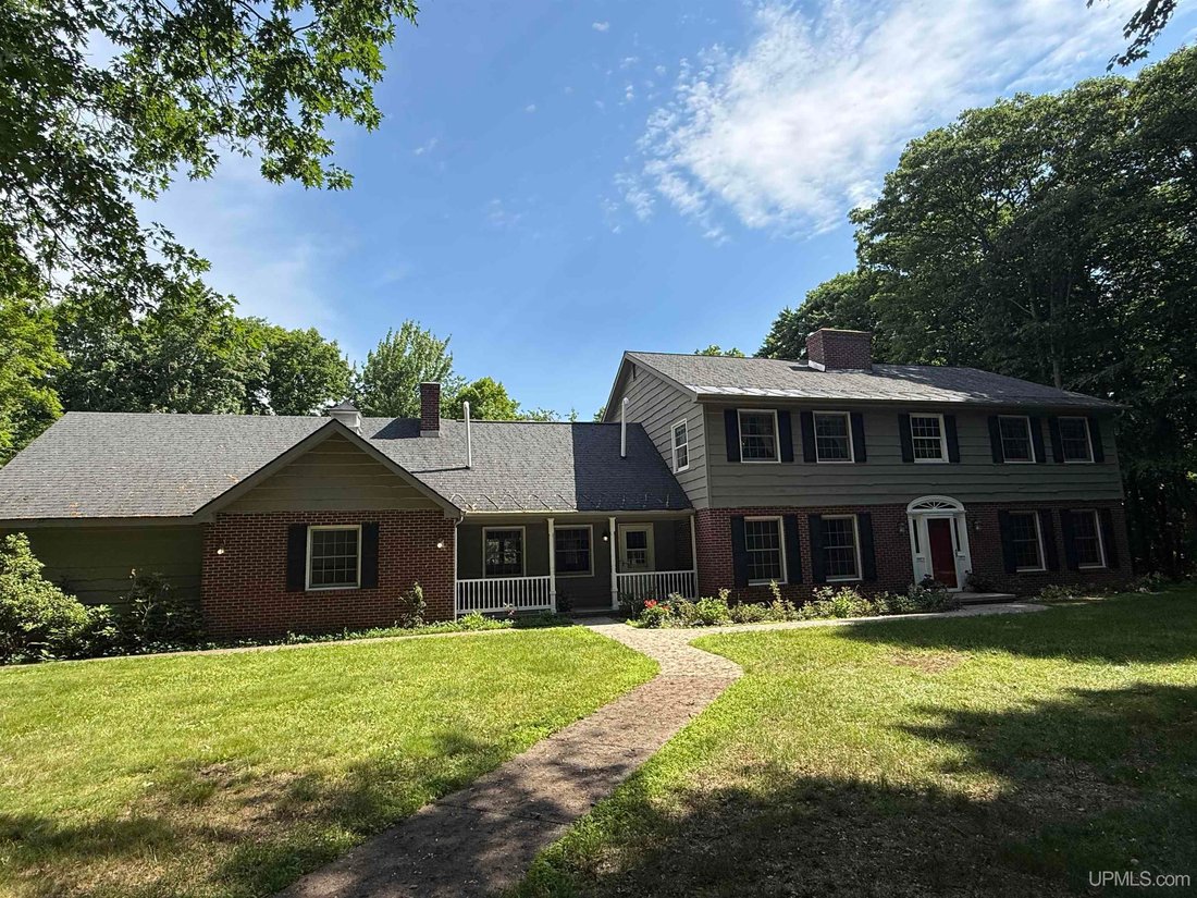 House in Marquette, Michigan, United States 2 - 18355137
