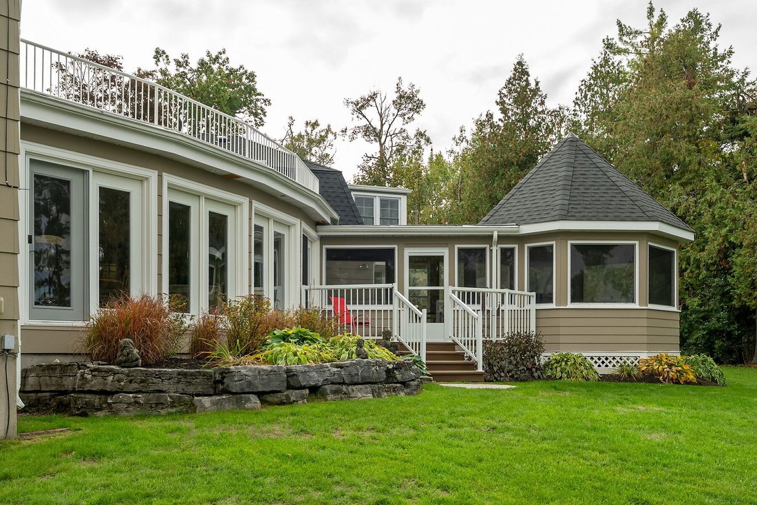 House in Kawartha Lakes, Ontario, Canada 1 - 18355446