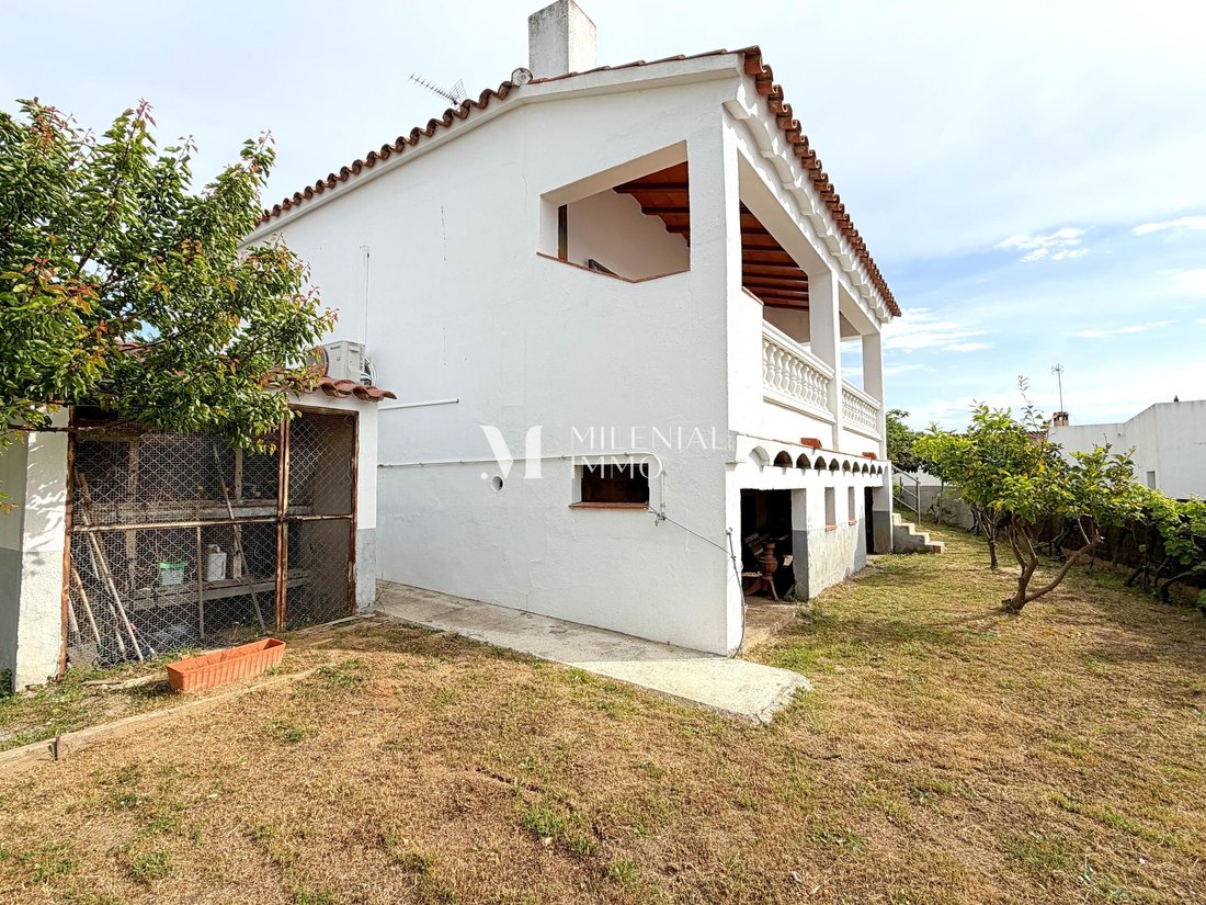 Villa in Roses, Catalonia, Spain 2 - 18351647