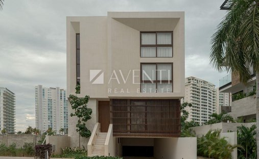 House in Cancún, Quintana Roo, Mexico 1